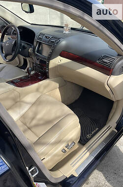 Седан Lexus LS 2007 в 