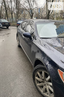 Седан Lexus LS 2007 в 