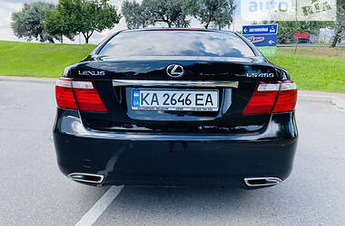 Седан Lexus LS 2008 в Киеве