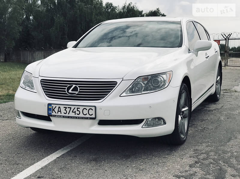 Седан Lexus LS 2008 в Сумах