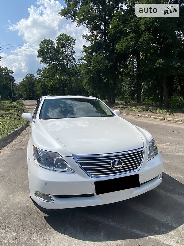 Седан Lexus LS 2009 в Кропивницькому