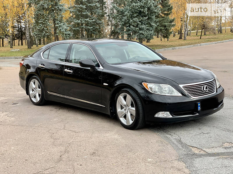 Седан Lexus LS 2008 в 