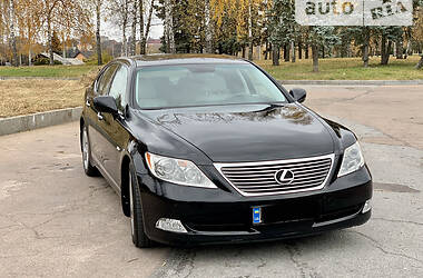 Седан Lexus LS 2008 в 