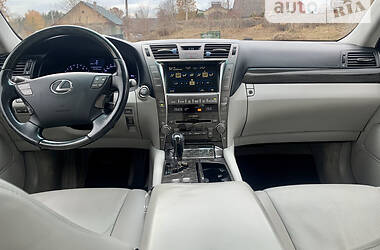 Седан Lexus LS 2008 в 