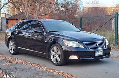 Седан Lexus LS 2007 в Виннице