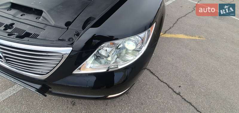 Седан Lexus LS 2008 в Киеве