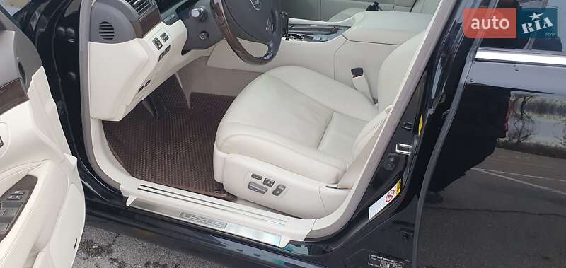 Седан Lexus LS 2008 в Киеве