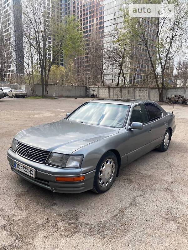 Седан Lexus LS 1996 в Одессе
