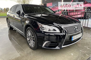 Седан Lexus LS 2014 в Иршаве