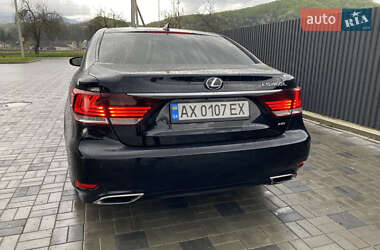 Седан Lexus LS 2014 в Иршаве