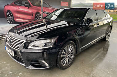 Седан Lexus LS 2014 в Иршаве