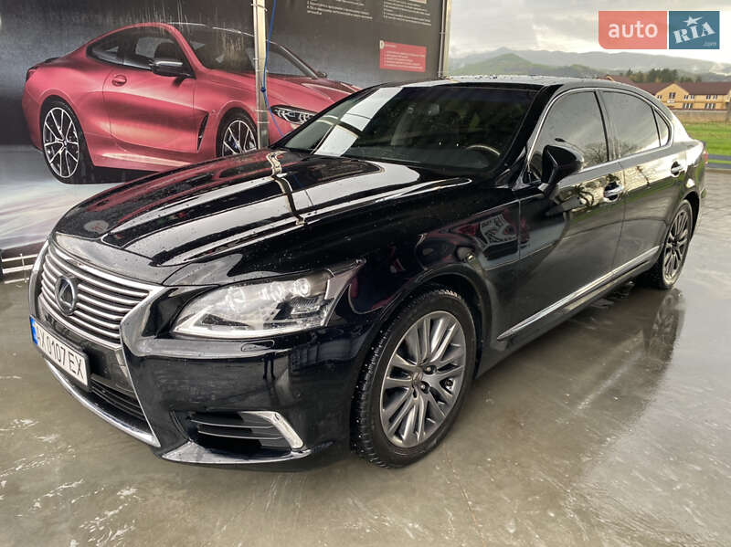 Седан Lexus LS 2014 в Иршаве