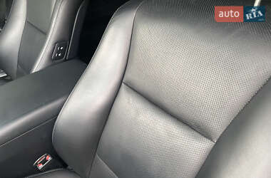 Седан Lexus LS 2014 в Иршаве
