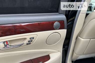 Седан Lexus LS 2007 в 