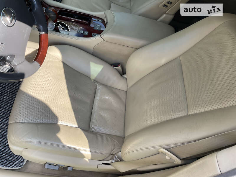 Седан Lexus LS 2008 в Чернігові