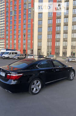 Седан Lexus LS 2008 в Киеве