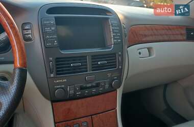Седан Lexus LS 2004 в 
