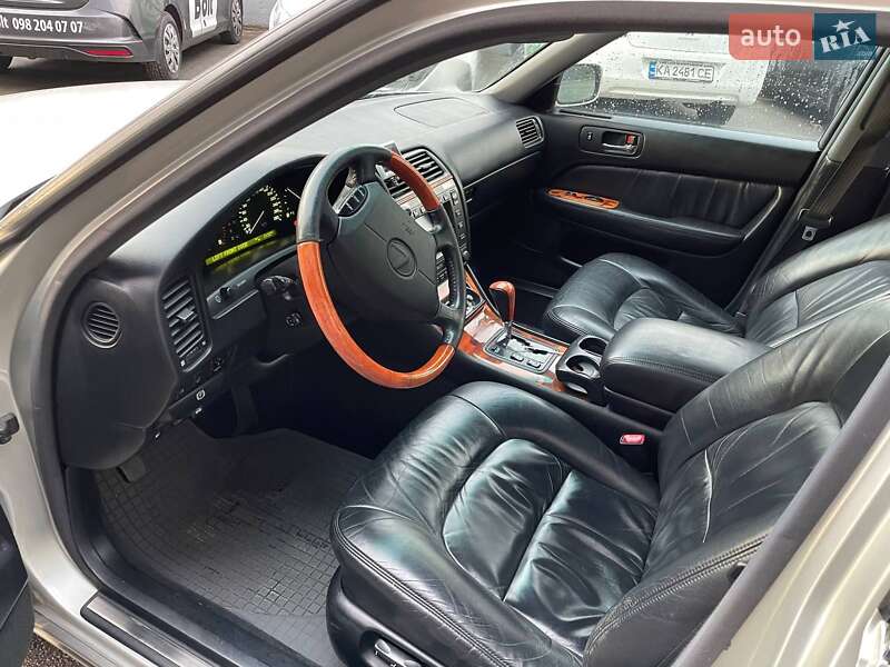 Седан Lexus LS 2000 в Дунаївцях