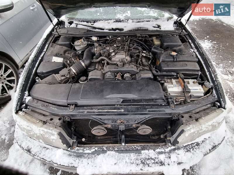 Седан Lexus LS 1994 в Киеве