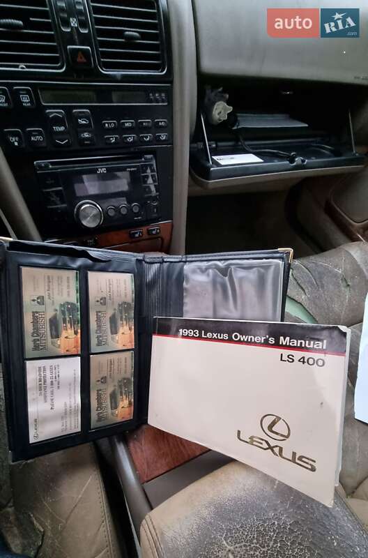 Седан Lexus LS 1994 в Киеве