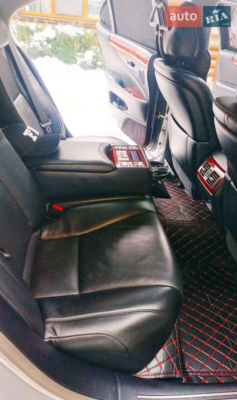 Седан Lexus LS 2008 в Києві