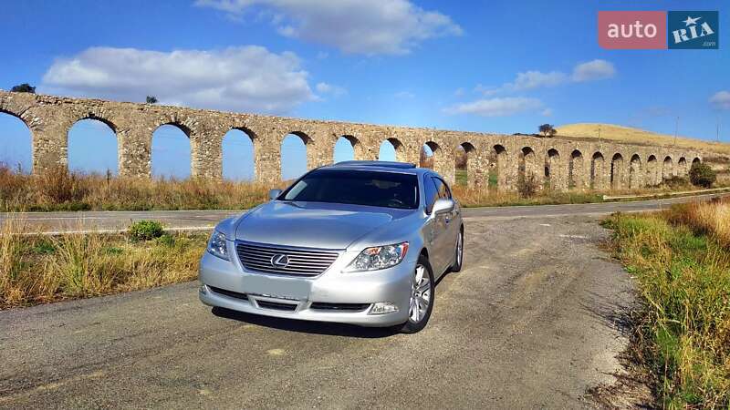 Седан Lexus LS 2008 в Києві