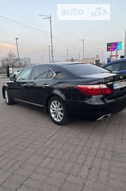 Седан Lexus LS 2012 в Киеве