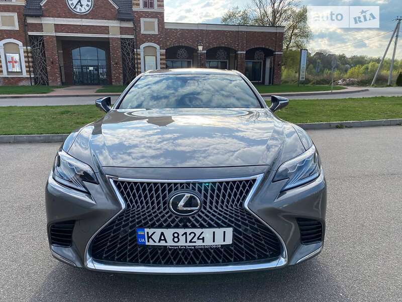 Седан Lexus LS 2018 в Киеве
