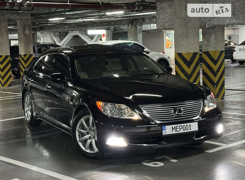 Седан Lexus LS 2007 в Киеве