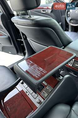 Седан Lexus LS 2008 в Киеве