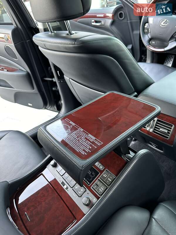 Седан Lexus LS 2008 в Киеве