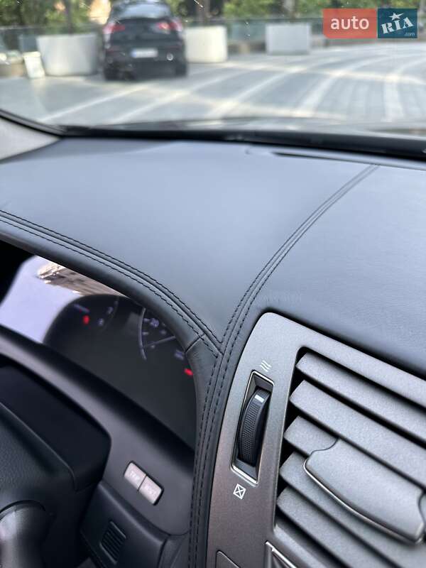 Седан Lexus LS 2008 в Киеве