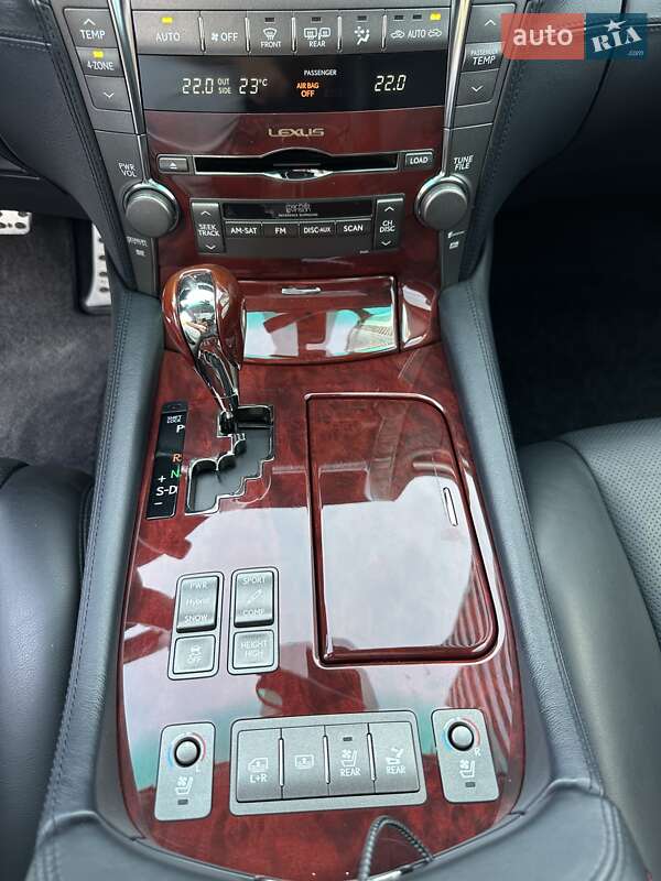 Седан Lexus LS 2008 в Киеве