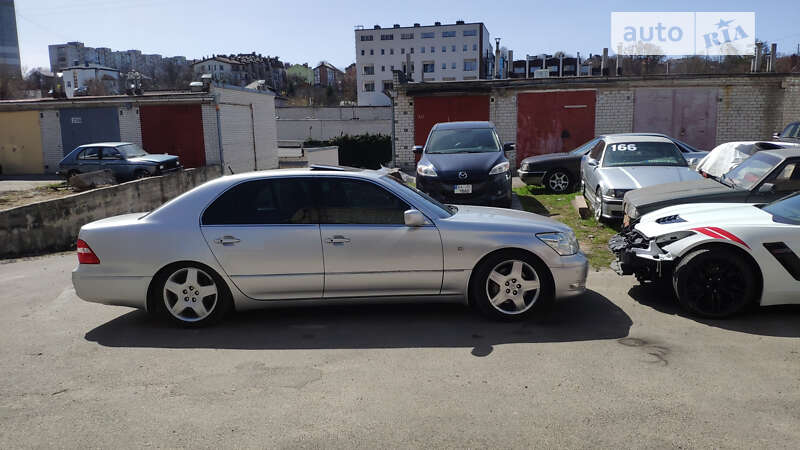 Седан Lexus LS 2003 в Киеве