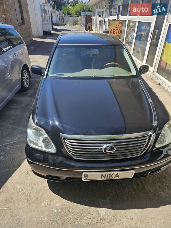 Седан Lexus LS 2004 в 