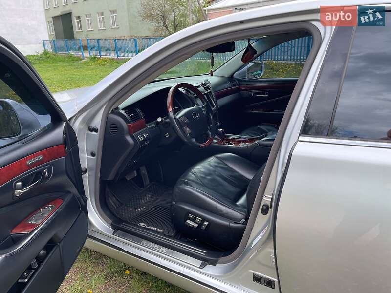 Седан Lexus LS 2007 в Киеве
