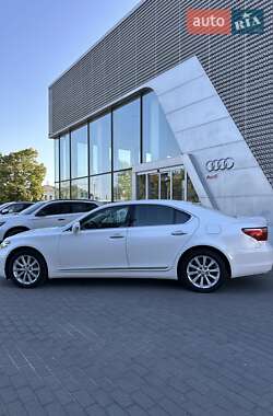 Седан Lexus LS 2011 в Киеве