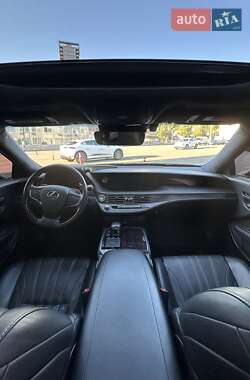 Седан Lexus LS 2018 в 