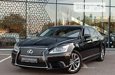 Седан Lexus LS 2014 в Киеве