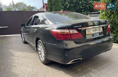 Седан Lexus LS 2010 в 