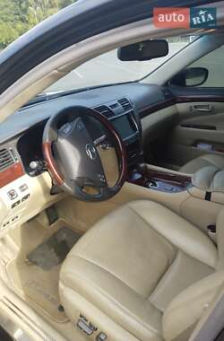 Седан Lexus LS 2008 в Чернигове