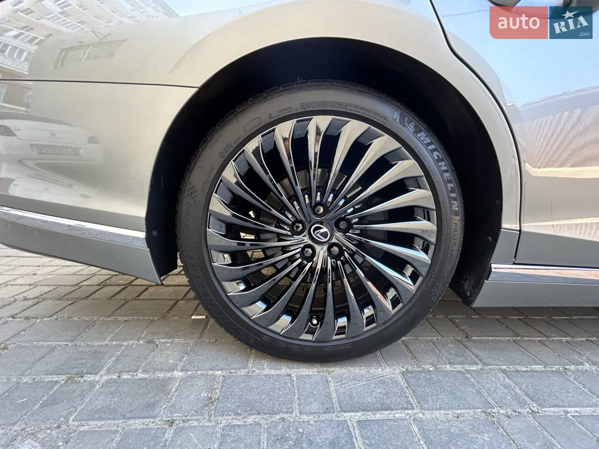 2018 Lexus LS - мініатюра 20