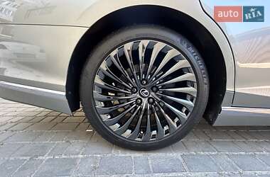 Седан Lexus LS 2018 в 