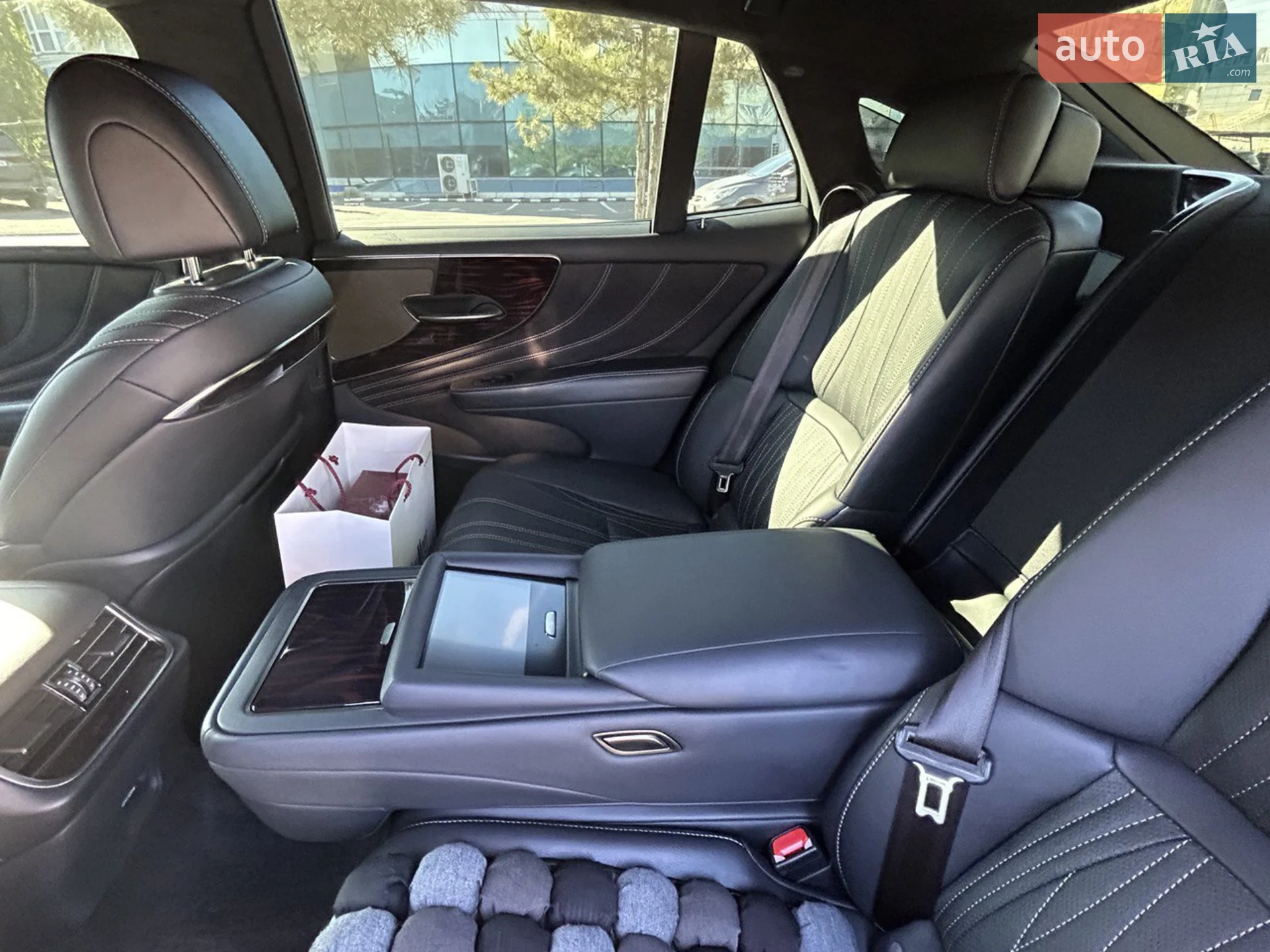 2018 Lexus LS - мініатюра 30