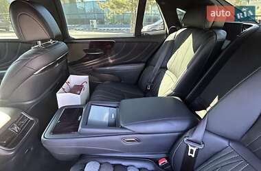 Седан Lexus LS 2018 в 