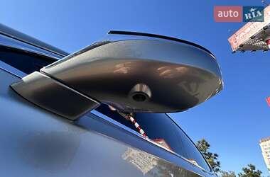 Седан Lexus LS 2018 в 