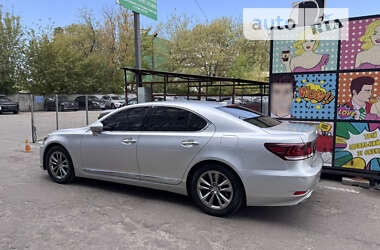Седан Lexus LS 2013 в Киеве