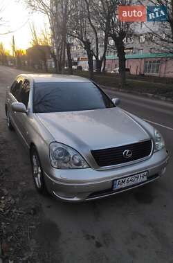 Седан Lexus LS 2001 в Кривому Розі