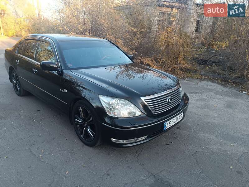 Седан Lexus LS 2004 в Кривому Розі