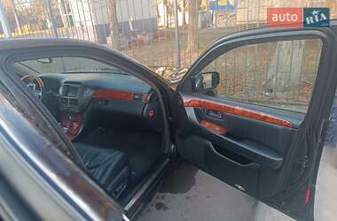 Седан Lexus LS 2004 в 